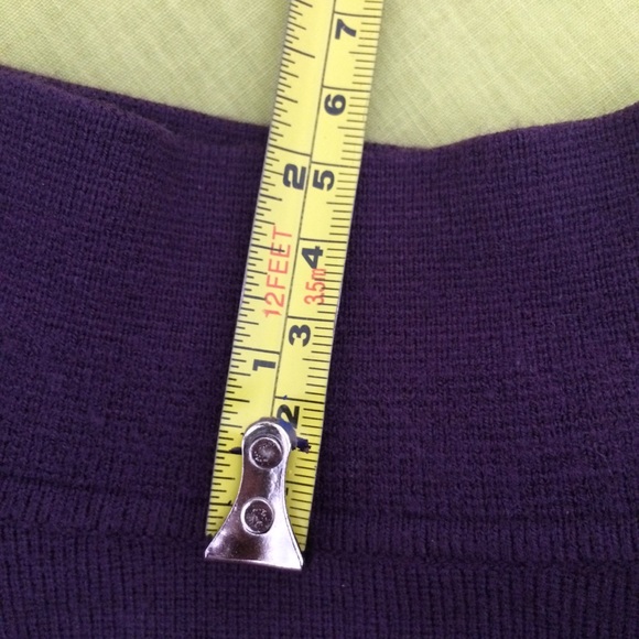 Ann Taylor Mock Neck V- Back Sweater <S> - Picture 4 of 7